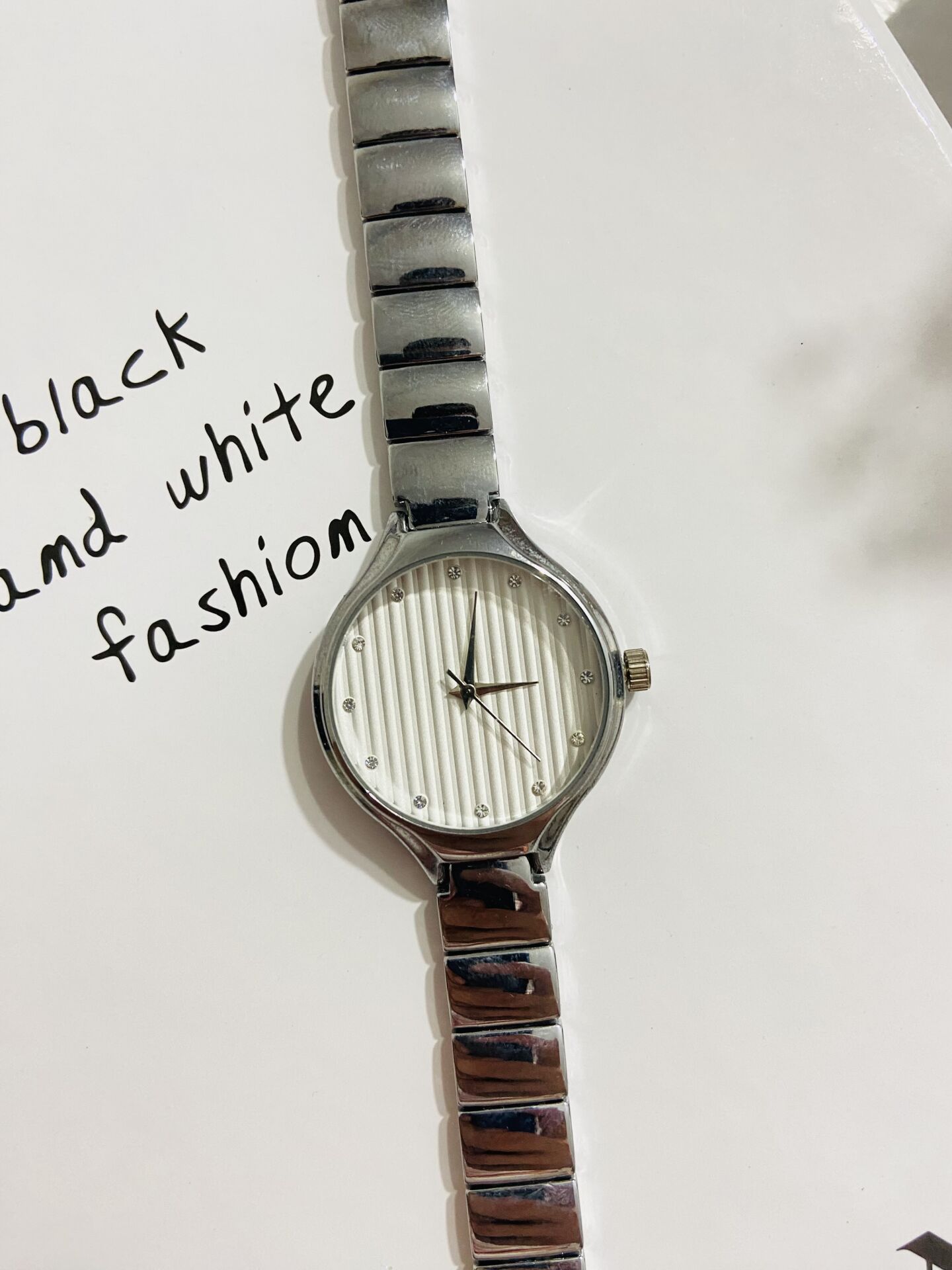 Klasik Retro Saat