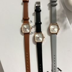 Gri Retro Oval Saat
