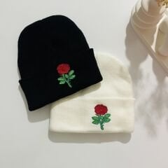 Gül Nakışlı Set Bere