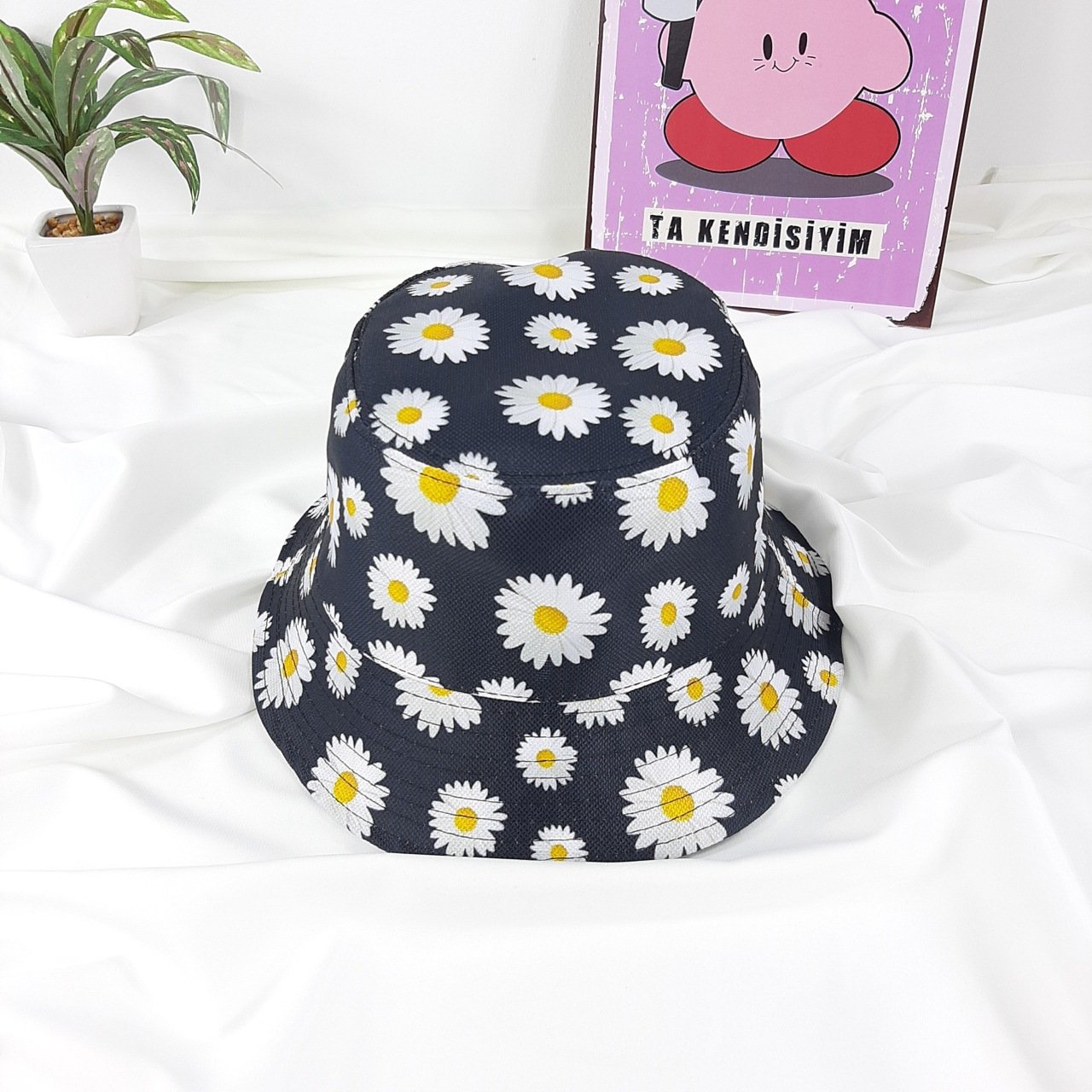Papatya Desenli Siyah Bucket - Balıkçı Şapka