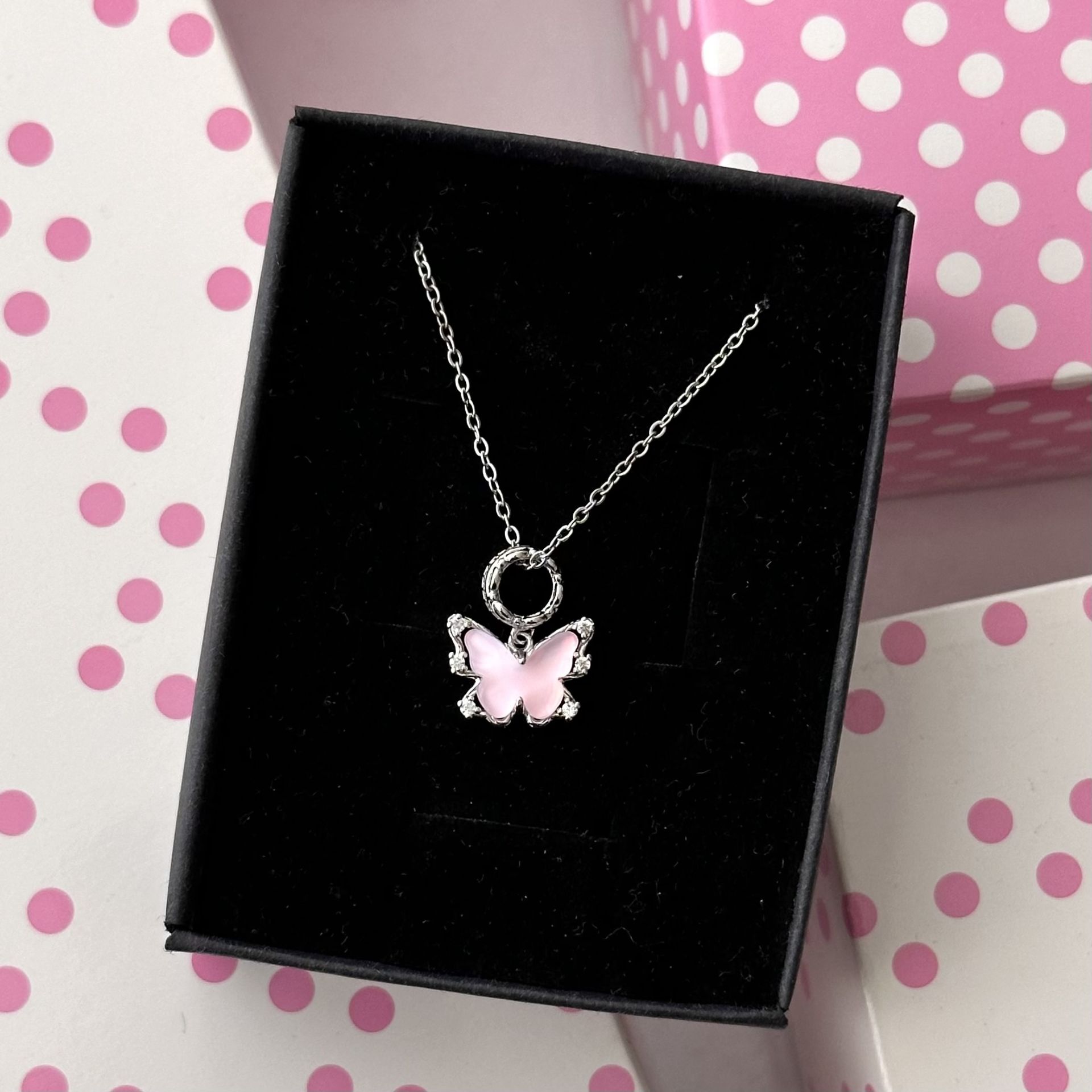 Pink Butterfly Kolye