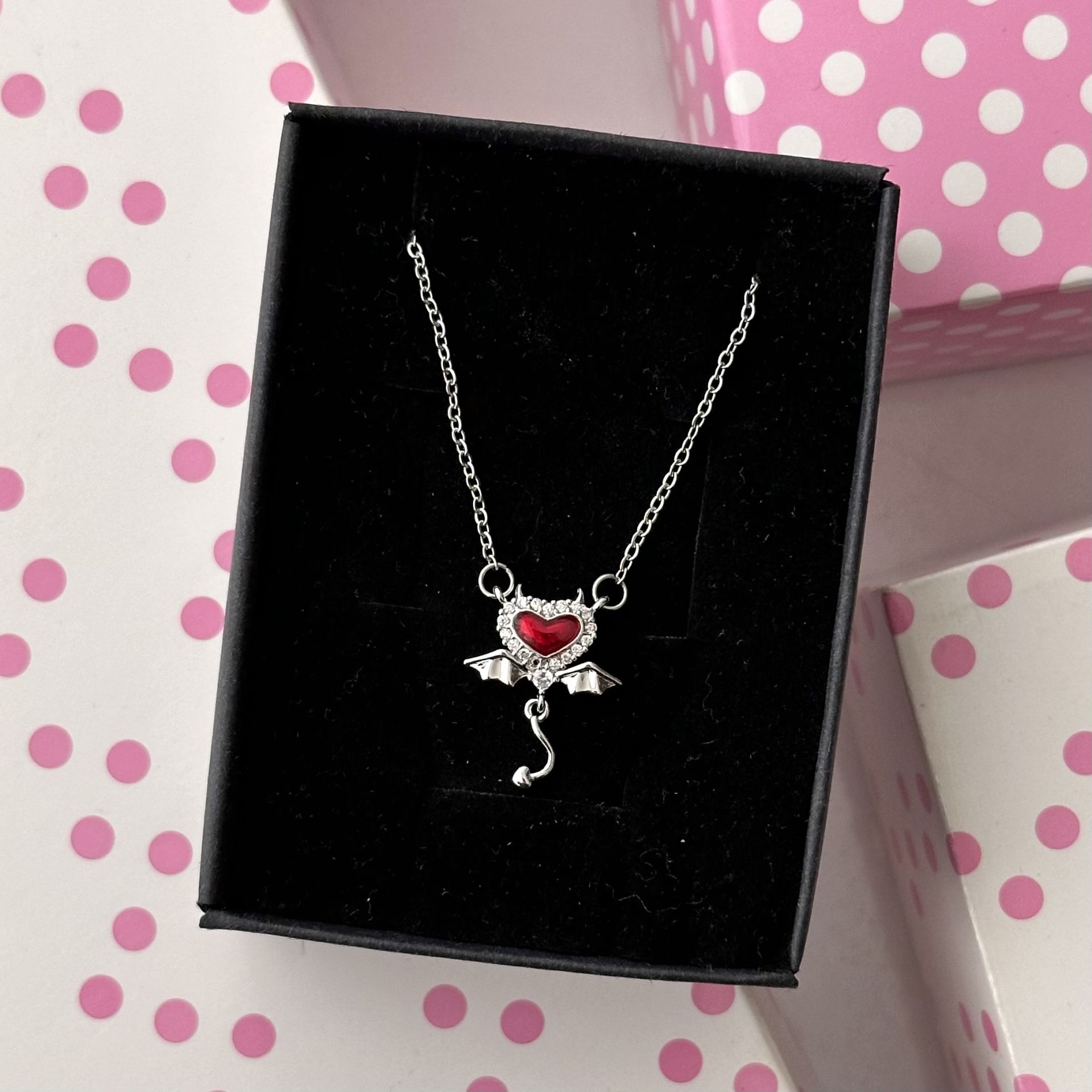 Devil Heart Kırmızı Kolye