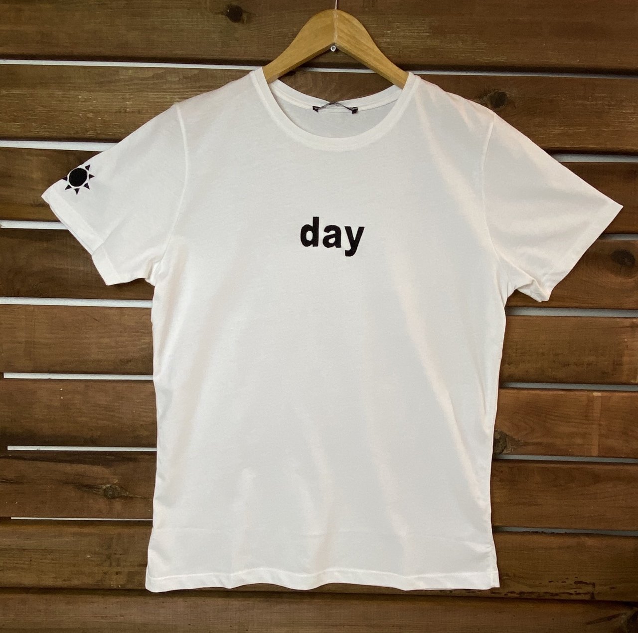 Day Nakışlı Beyaz Unisex T-Shirt