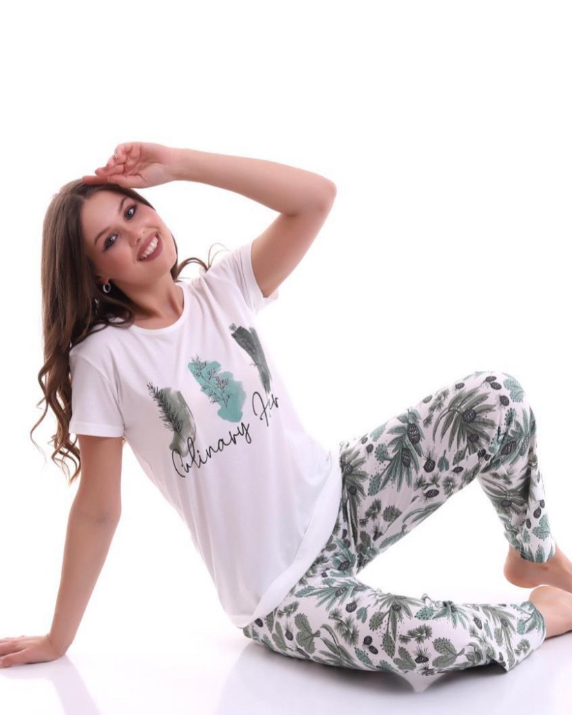 Yaprak Baskılı Pijama Takımı